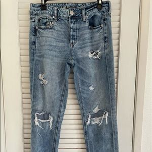 American Eagle Tomgirl Jeans Size 4